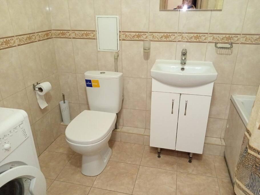 Апартаменти В Центрі Луцька Ogienka2A Extérieur photo